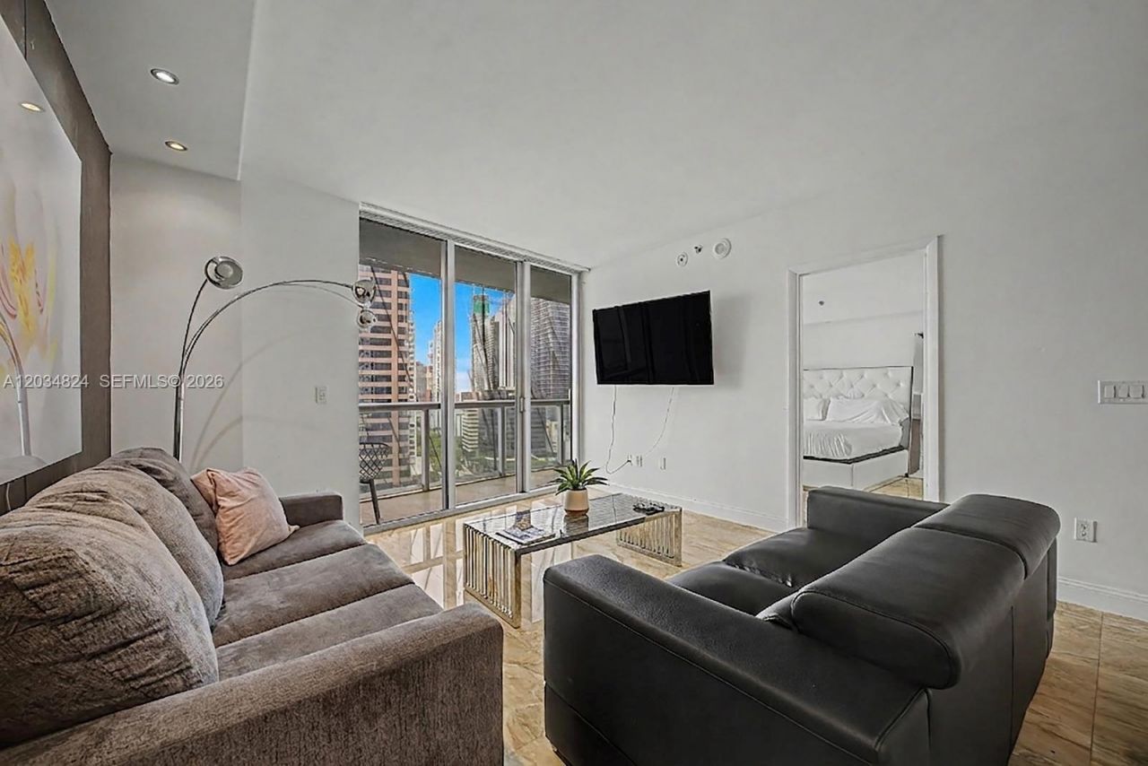 485 Brickell Ave , Unit 2009, Miami, FL 33131 Photo