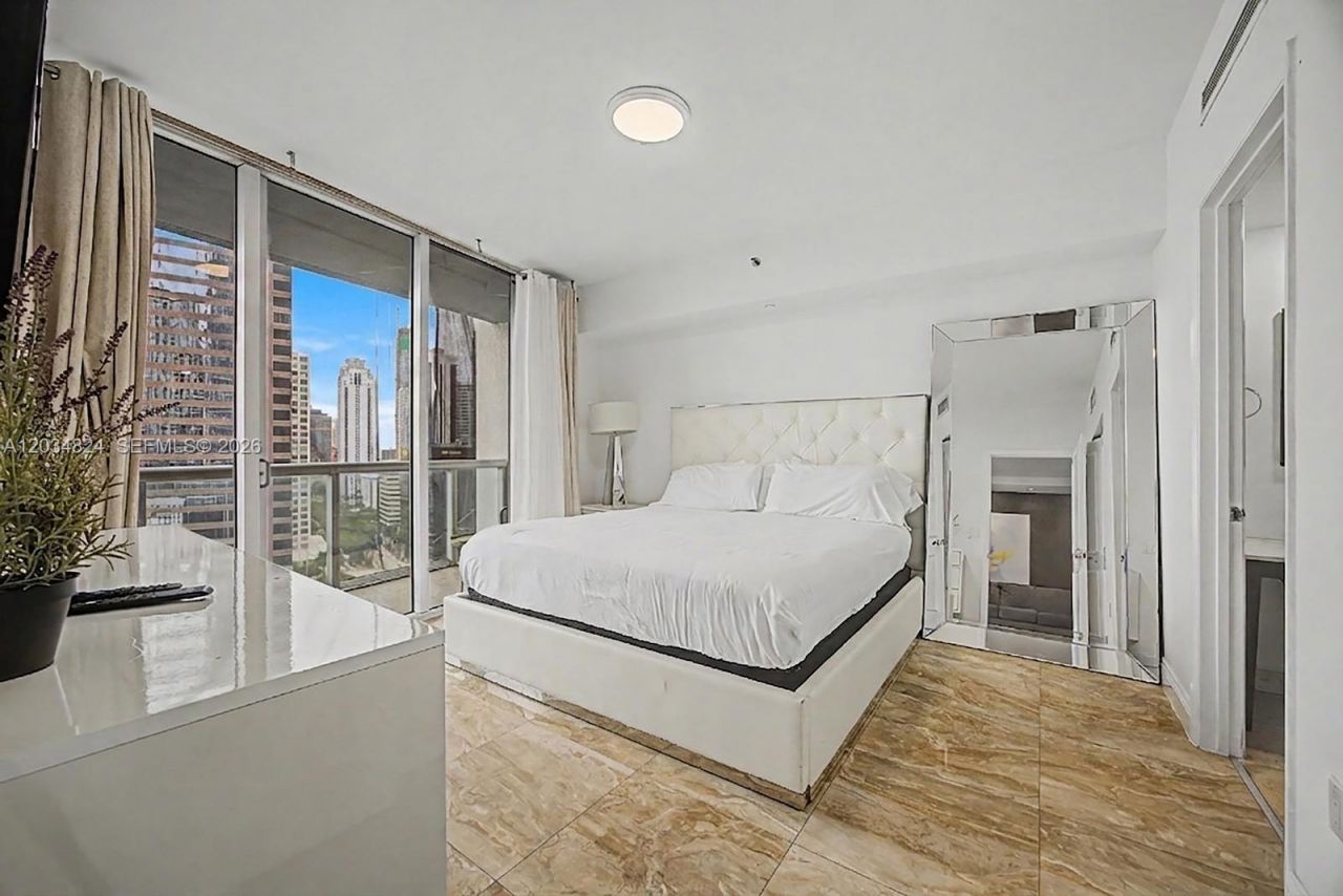 485 Brickell Ave , Unit 2009, Miami, FL 33131 Photo