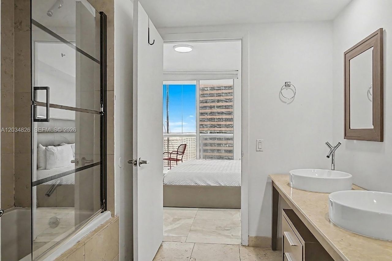 485 Brickell Ave, Unit 2209, Miami, FL 33131 Photo