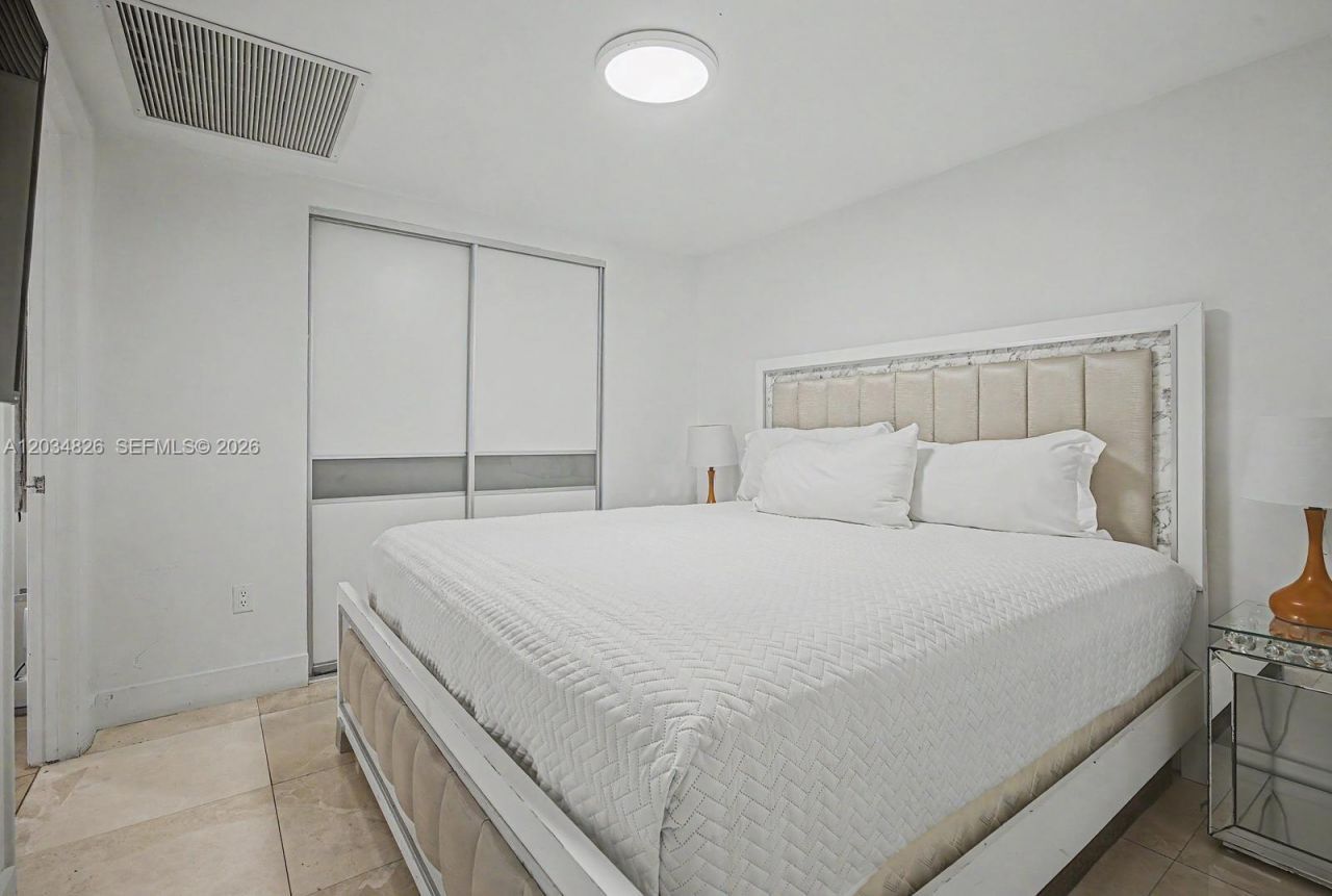 485 Brickell Ave, Unit 2209, Miami, FL 33131 Photo