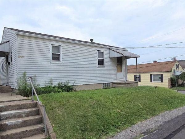5927 Roslyn St., Mckeesport, PA 15135