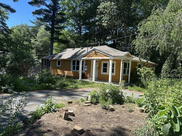 154 Lingan Street, Halifax, MA 02338