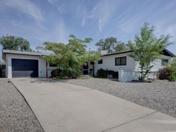 5804 Chaparral Circle NW, Albuquerque, NM 87114