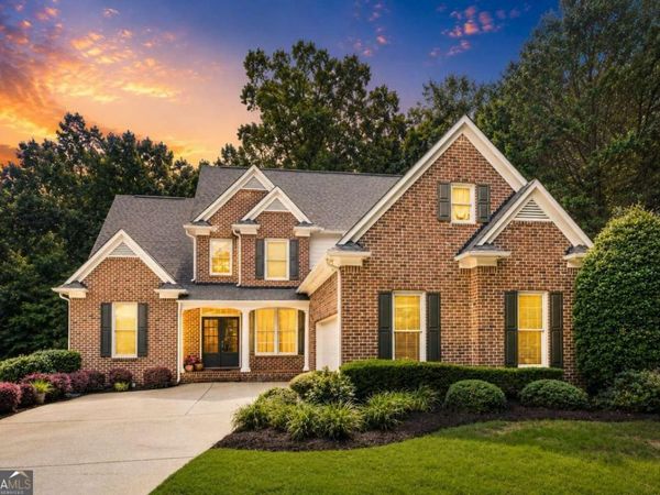 411 Glenhurst Trace, Canton, GA 30115