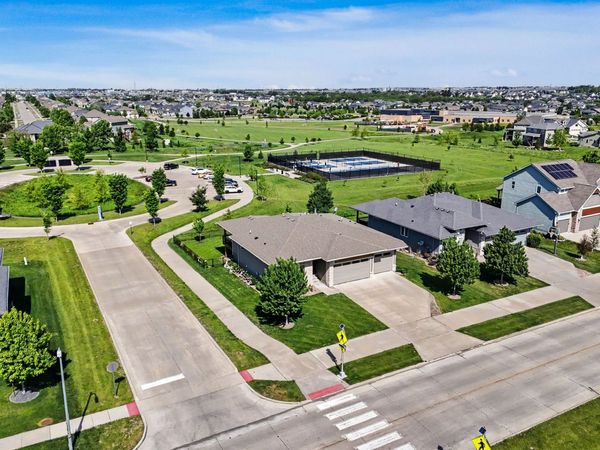 532 NE Westgate Drive , Waukee, IA 50263