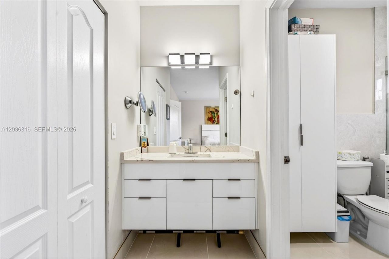 11115 W Okeechobee Rd , Unit 123, Hialeah Gardens, FL 33018 Photo