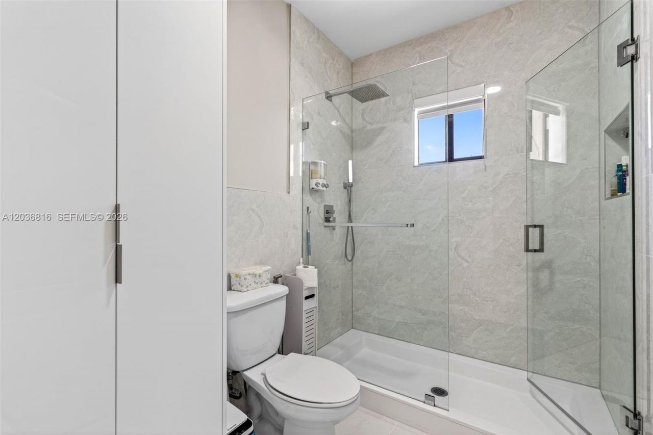 11115 W Okeechobee Rd , Unit 123, Hialeah Gardens, FL 33018 Photo