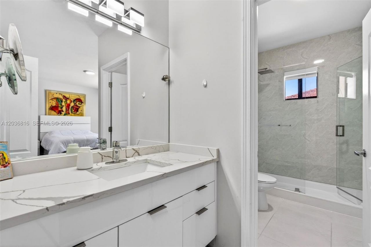 11115 W Okeechobee Rd , Unit 123, Hialeah Gardens, FL 33018 Photo