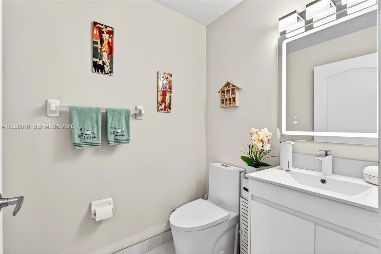 11115 W Okeechobee Rd , Unit 123, Hialeah Gardens, FL 33018 Photo