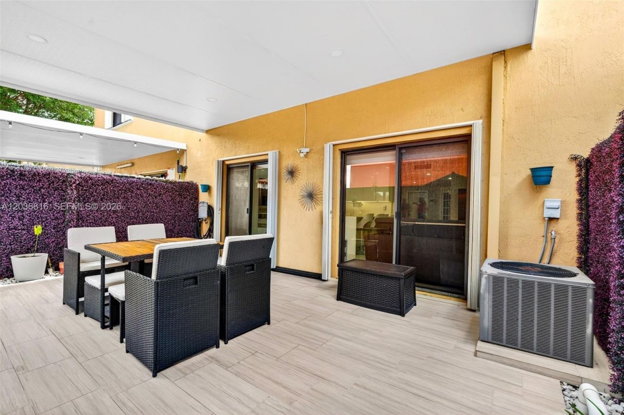11115 W Okeechobee Rd , Unit 123, Hialeah Gardens, FL 33018 Photo