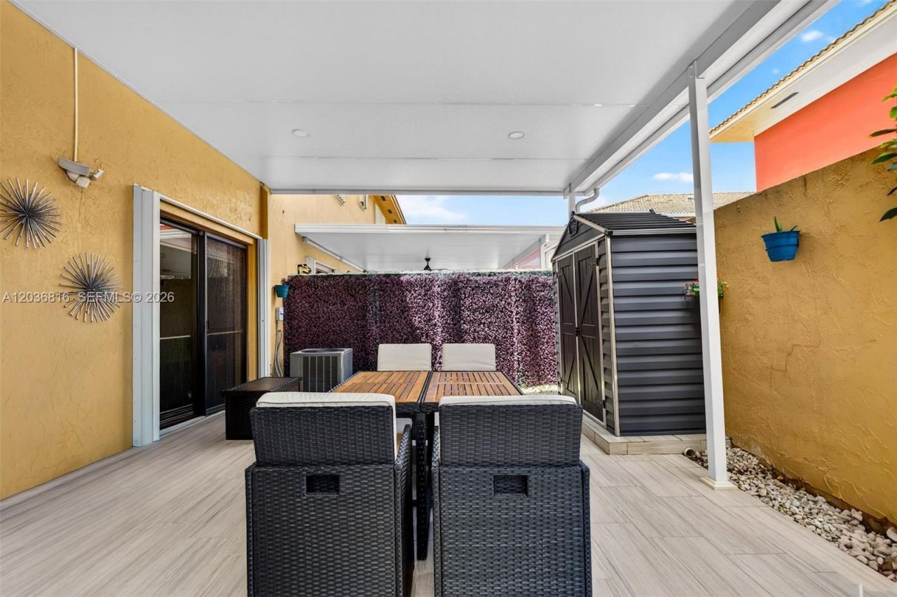 11115 W Okeechobee Rd , Unit 123, Hialeah Gardens, FL 33018 Photo