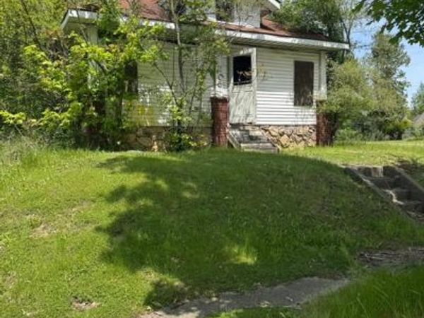 205 E Baltimore Boulevard, Flint, MI 48505