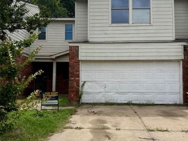 216 Creek Cove Drive, Dallas, TX 75217