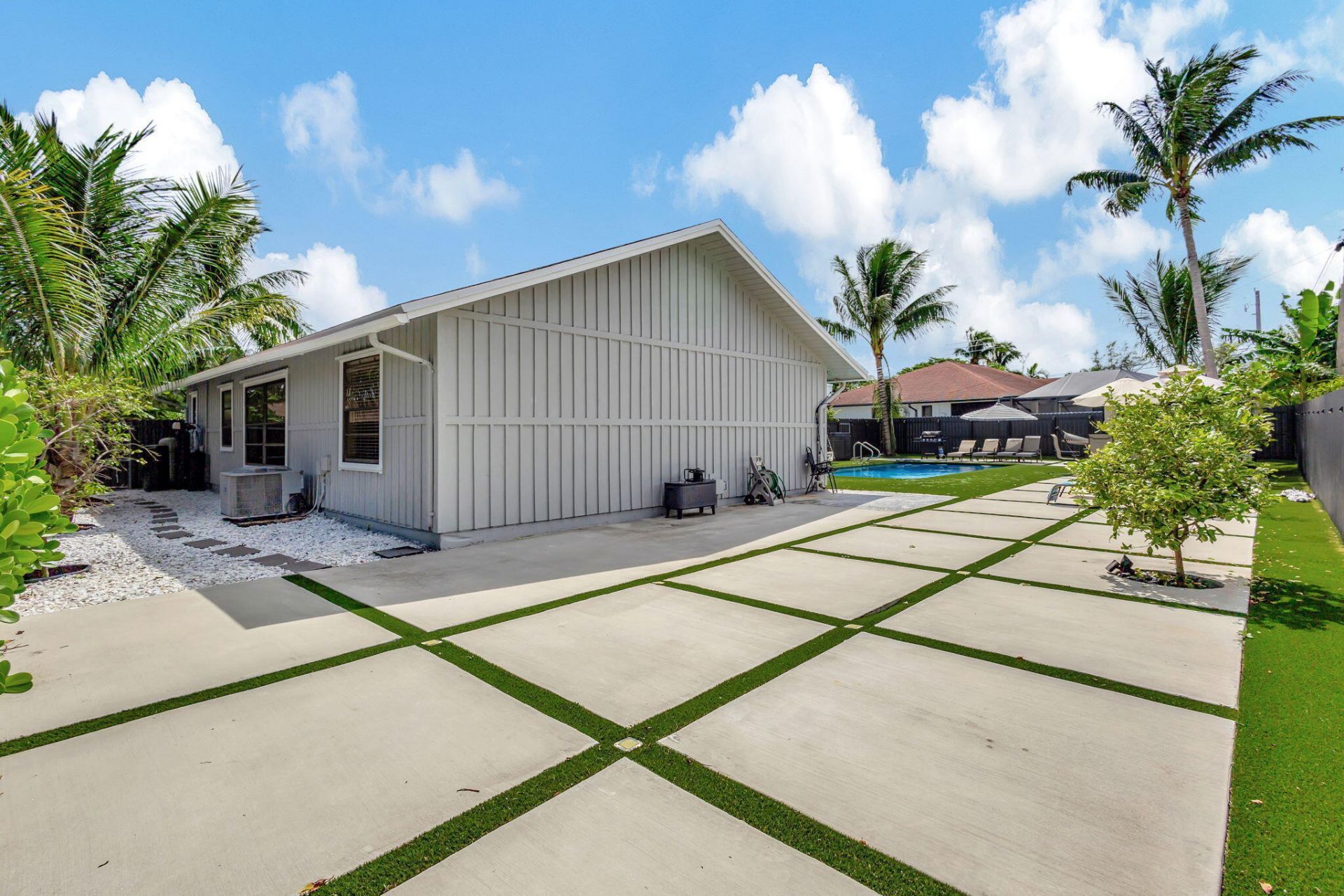 2469 Sun Up Lane, Lake Worth, FL 33462 Photo