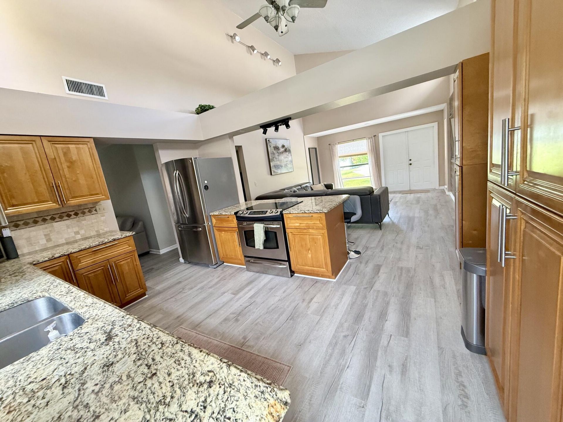2469 Sun Up Lane, Lake Worth, FL 33462 Photo