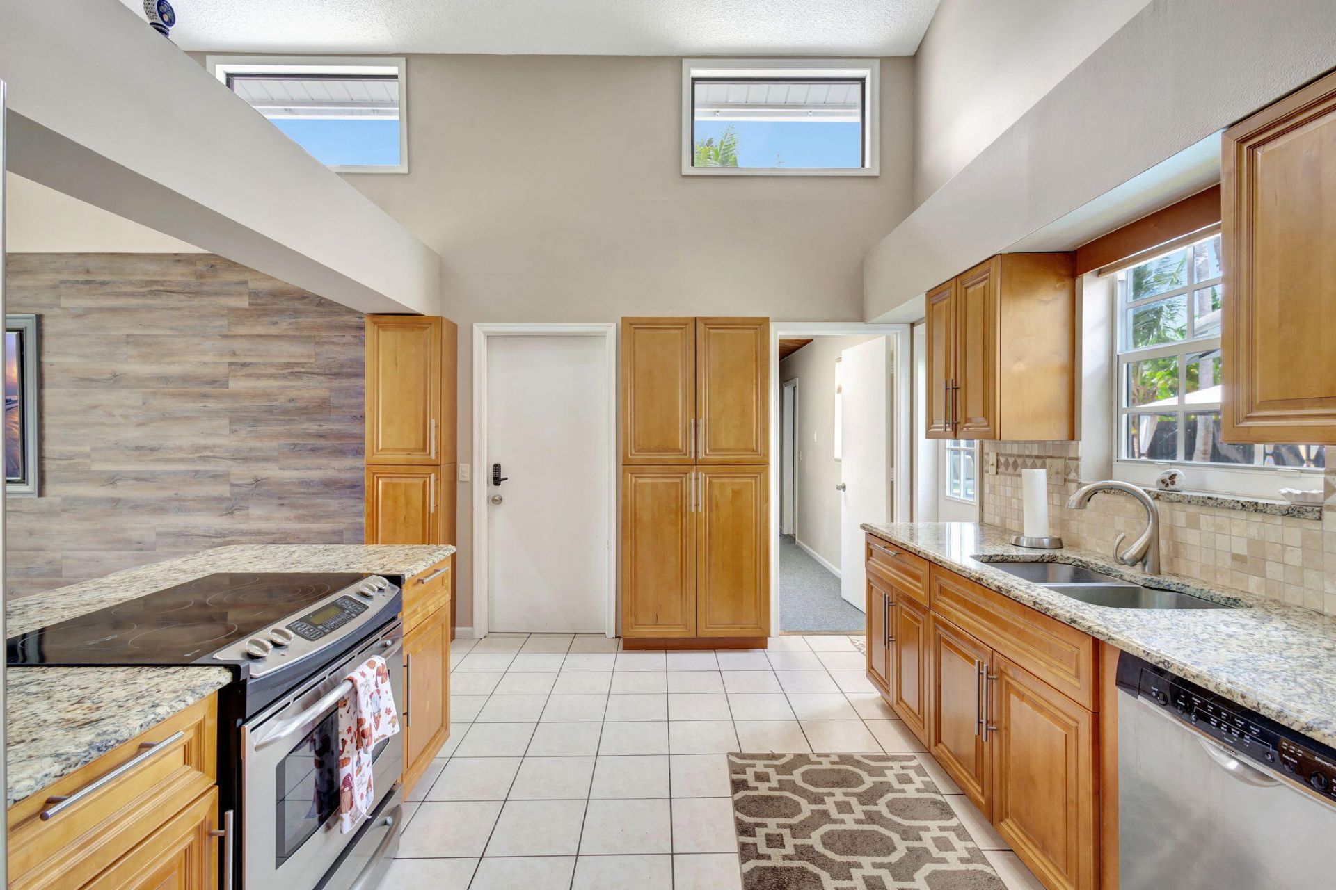 2469 Sun Up Lane, Lake Worth, FL 33462 Photo