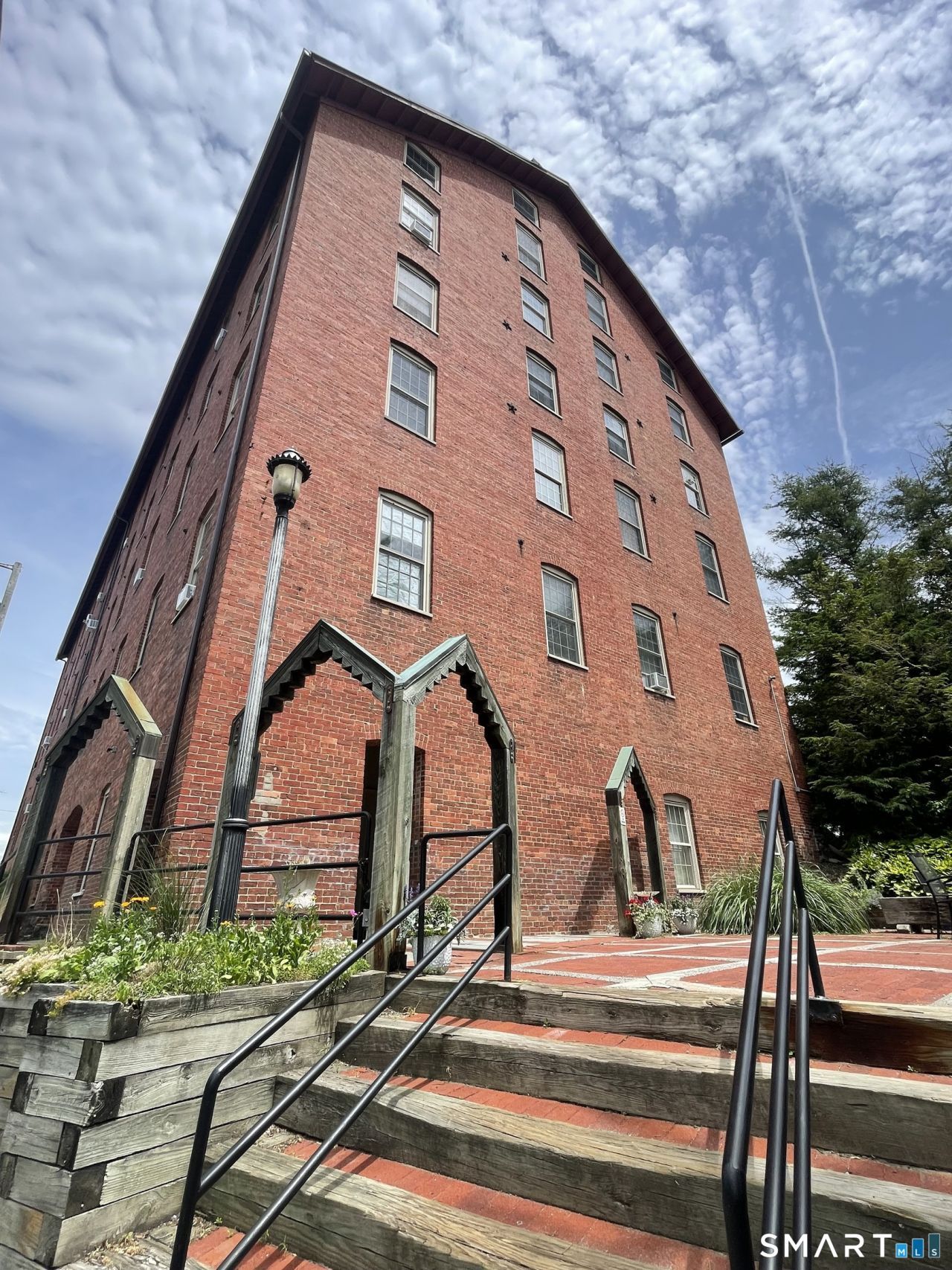 65 West, Unit 103, New Milford, CT 06776 Main Photo