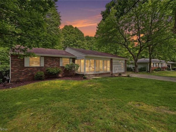 3133 Fair Oaks Drive , Norton, OH 44203