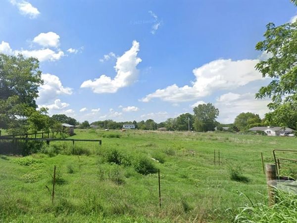 513 N Byers Avenue , Gentry, AR 72734