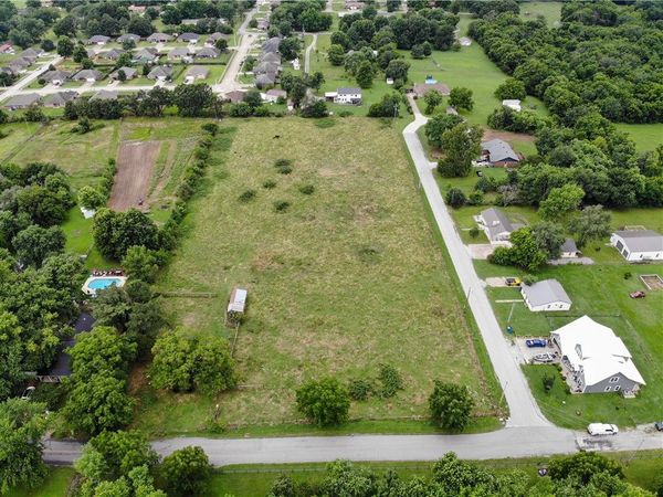 513 N Byers Avenue , Gentry, AR 72734