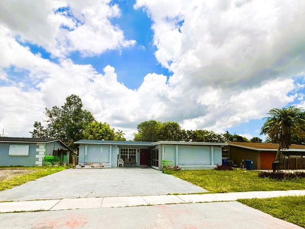 6421 NW 29th Street NW, Sunrise, FL 33313