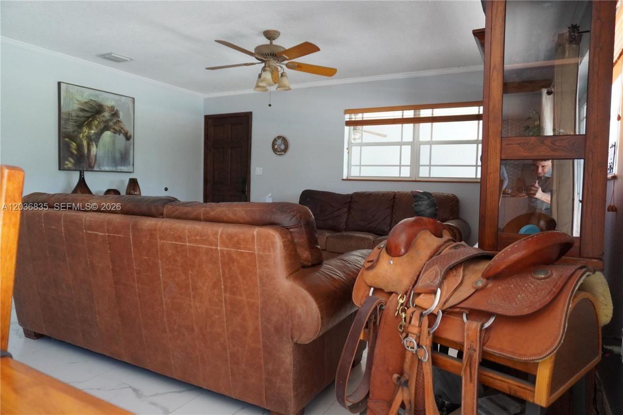 21217 SW 160 St, Miami, FL 33187 Photo