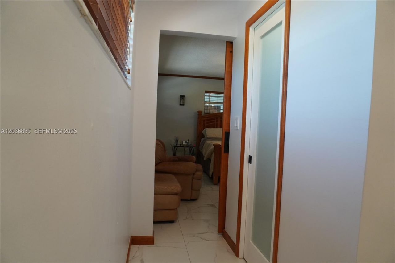 21217 SW 160 St, Miami, FL 33187 Photo