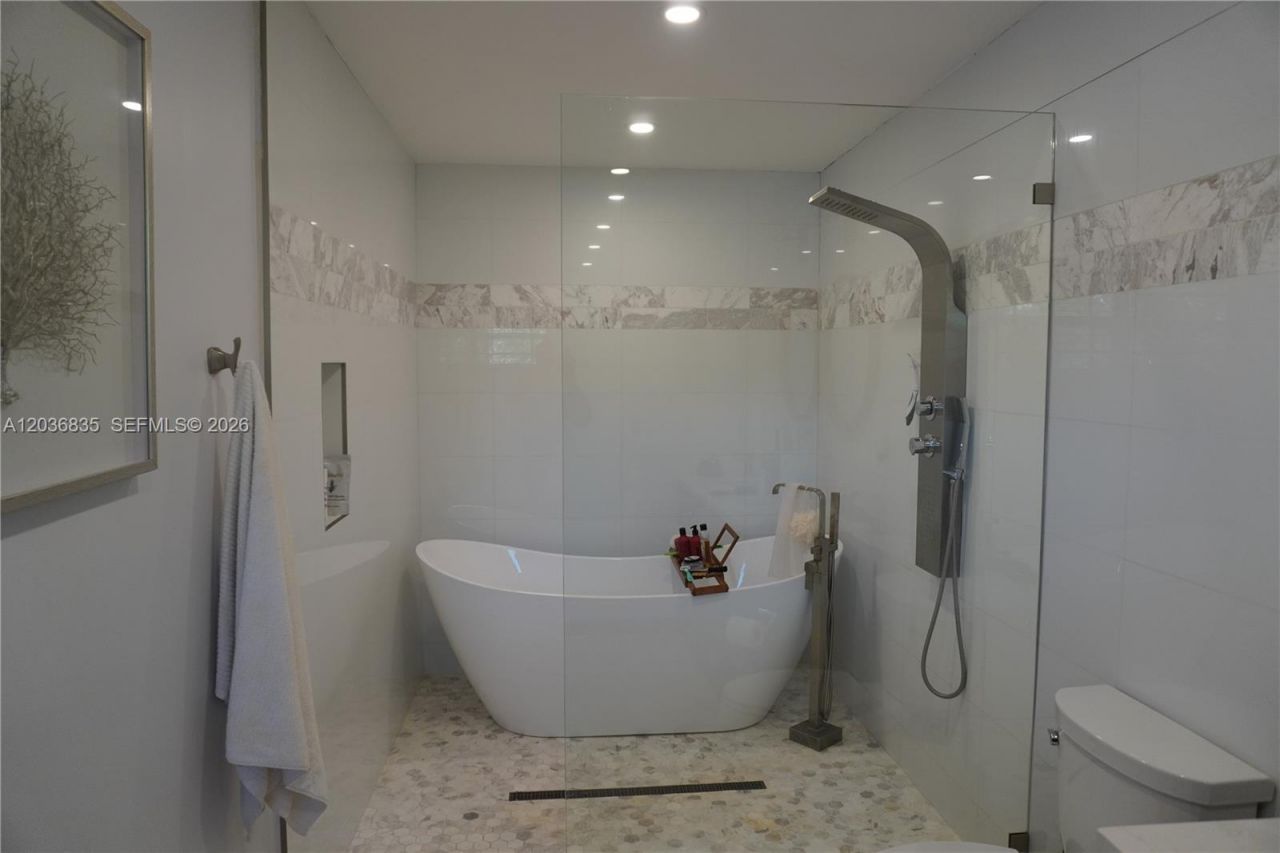 21217 SW 160 St, Miami, FL 33187 Photo