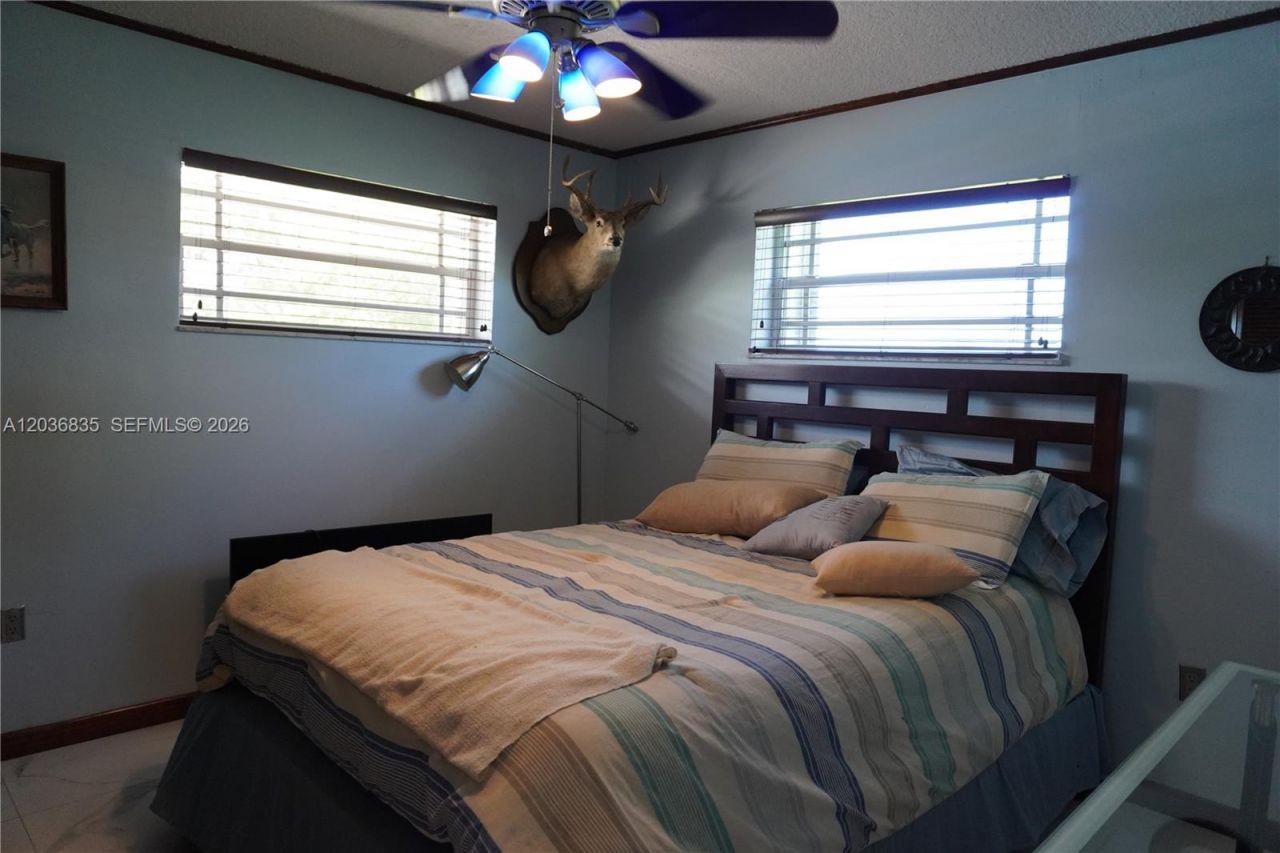 21217 SW 160 St, Miami, FL 33187 Photo