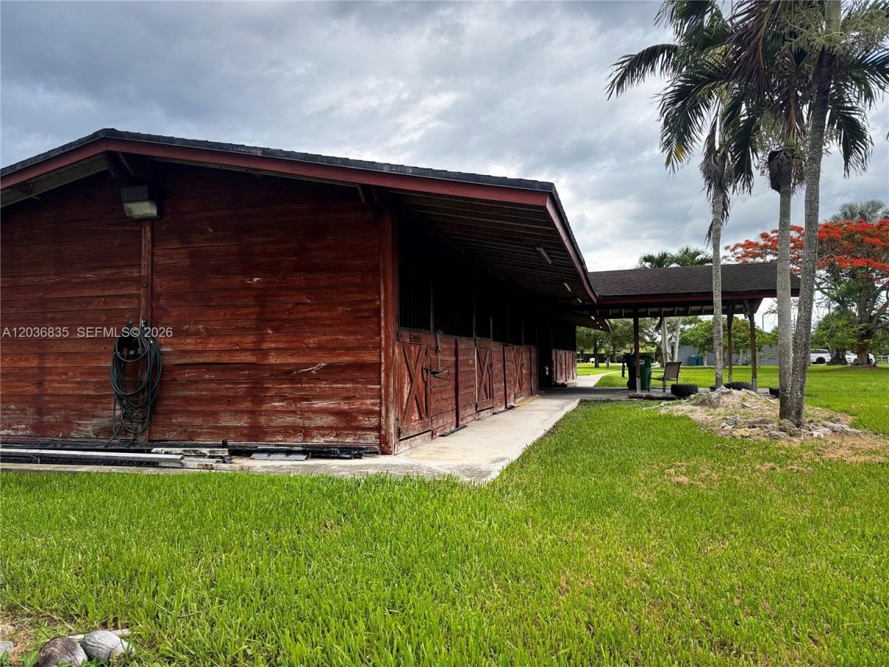21217 SW 160 St, Miami, FL 33187 Photo