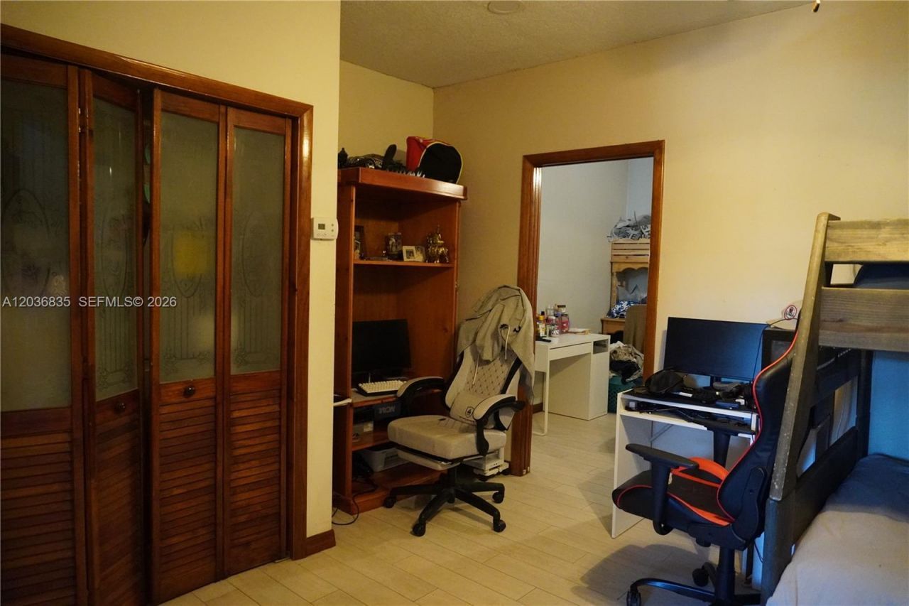 21217 SW 160 St, Miami, FL 33187 Photo