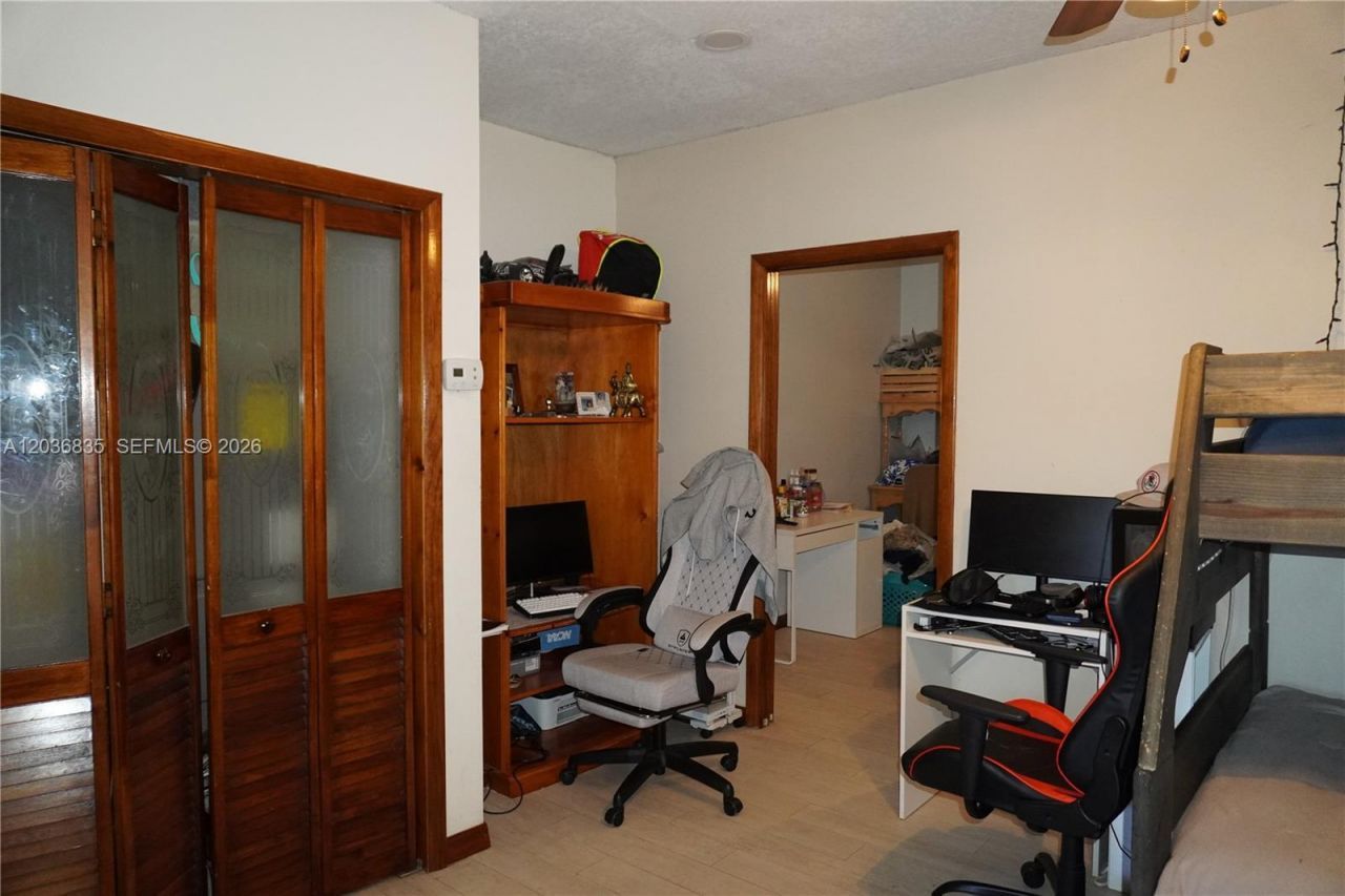 21217 SW 160 St, Miami, FL 33187 Photo