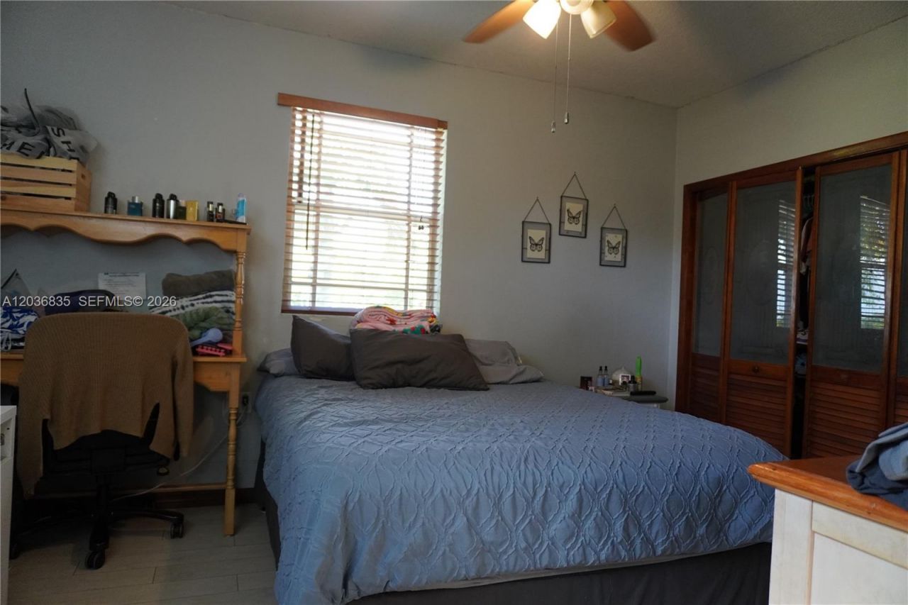 21217 SW 160 St, Miami, FL 33187 Photo