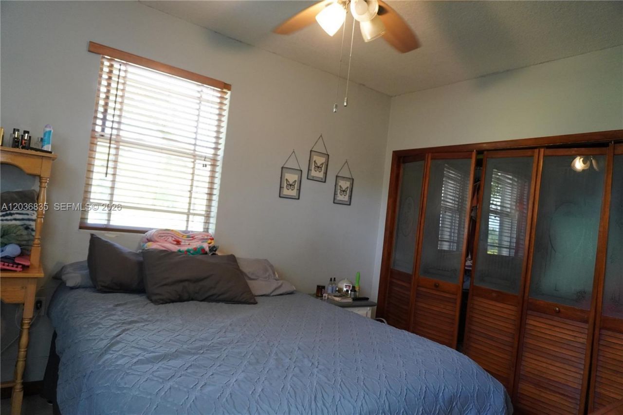 21217 SW 160 St, Miami, FL 33187 Photo