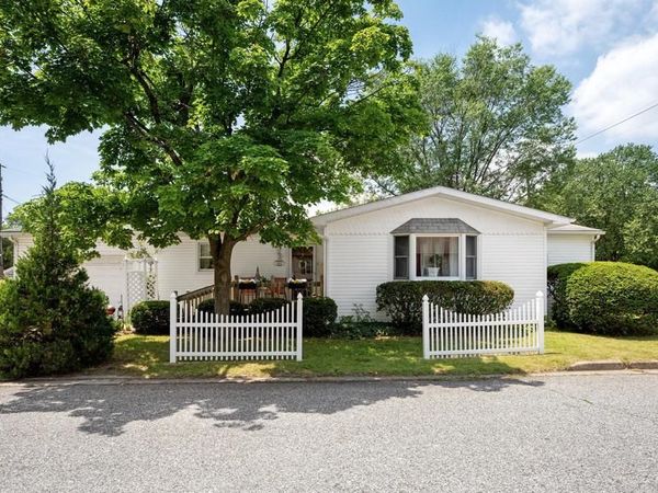 302 TYLER AVENUE, CARNEYS POINT, NJ 08069