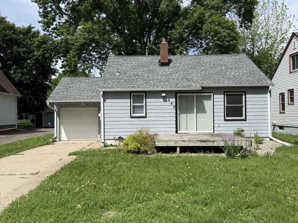 640 Mowbray Street, Stewart, MN 55385