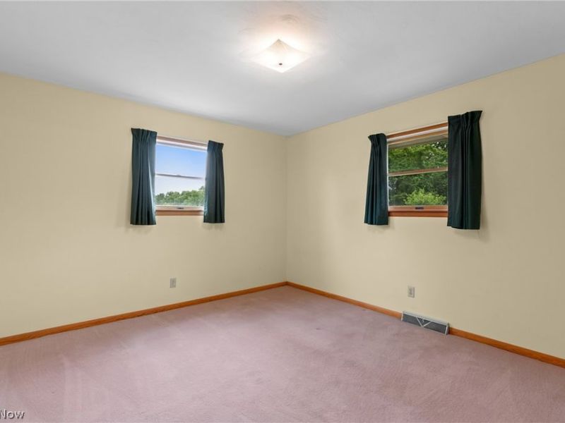52322 Lakeview Drive, Dillonvale, OH 43917 Photo 11