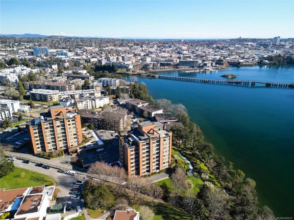 103 Gorge Rd E, Unit #306, Victoria, BC V9A 6Z2