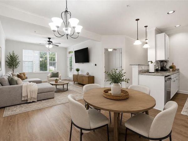 7265 Glisten Avenue, Unit 120, Atlanta, GA 30328