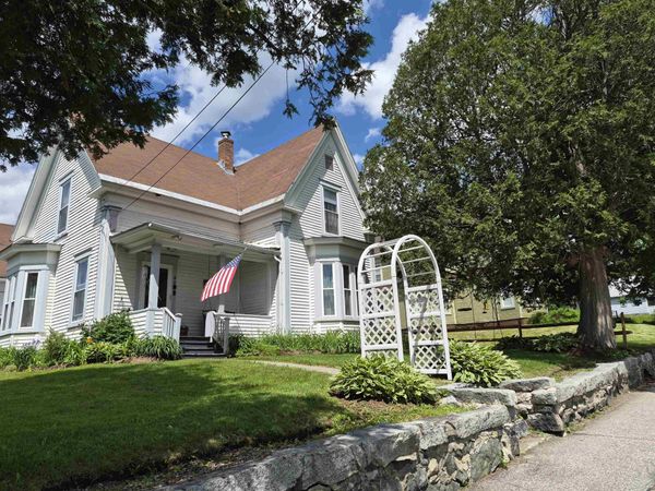 48 Middle Street, Lancaster, NH 03584