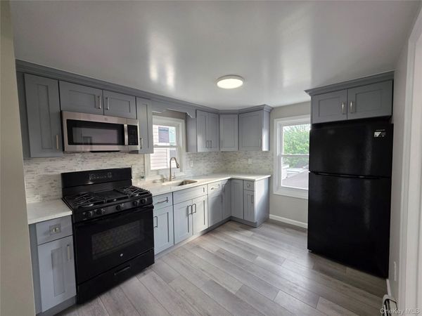 269 Willis Avenue, Unit South, Mineola, NY 11501