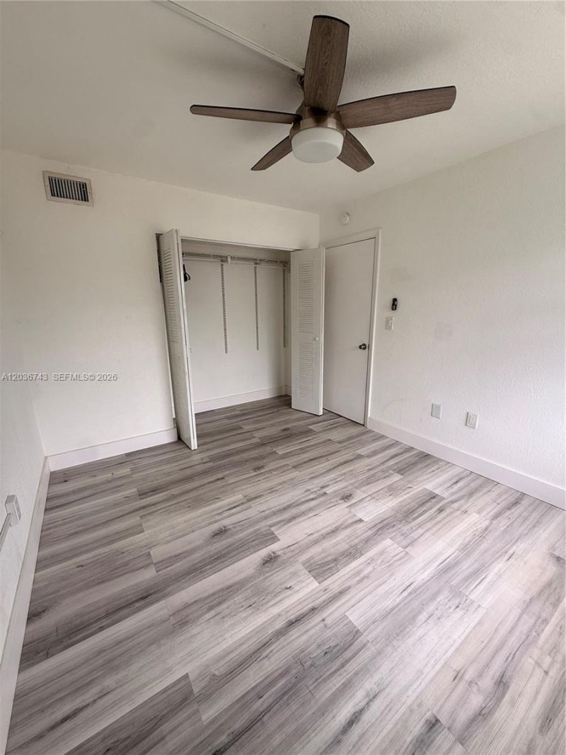 10875 NW 7th St , Unit 11-36, Miami, FL 33172 Photo