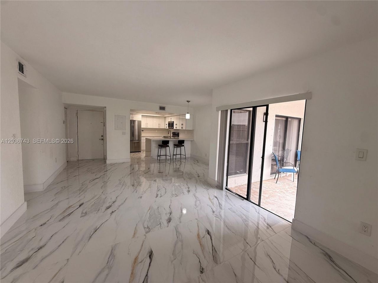 10875 NW 7th St , Unit 11-36, Miami, FL 33172 Photo