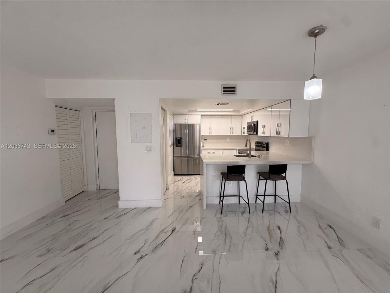 10875 NW 7th St , Unit 11-36, Miami, FL 33172 Photo