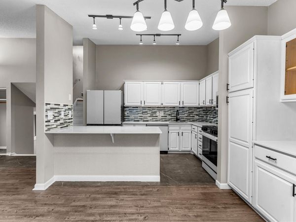 9712 Cimarron Circle, Minnetonka, MN 55305