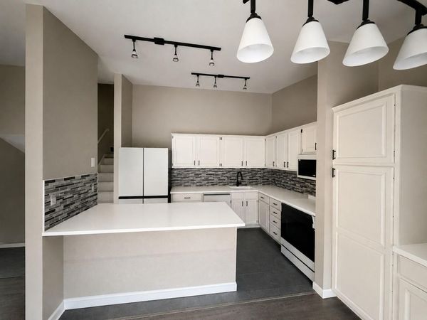 9712 Cimarron Circle, Minnetonka, MN 55305