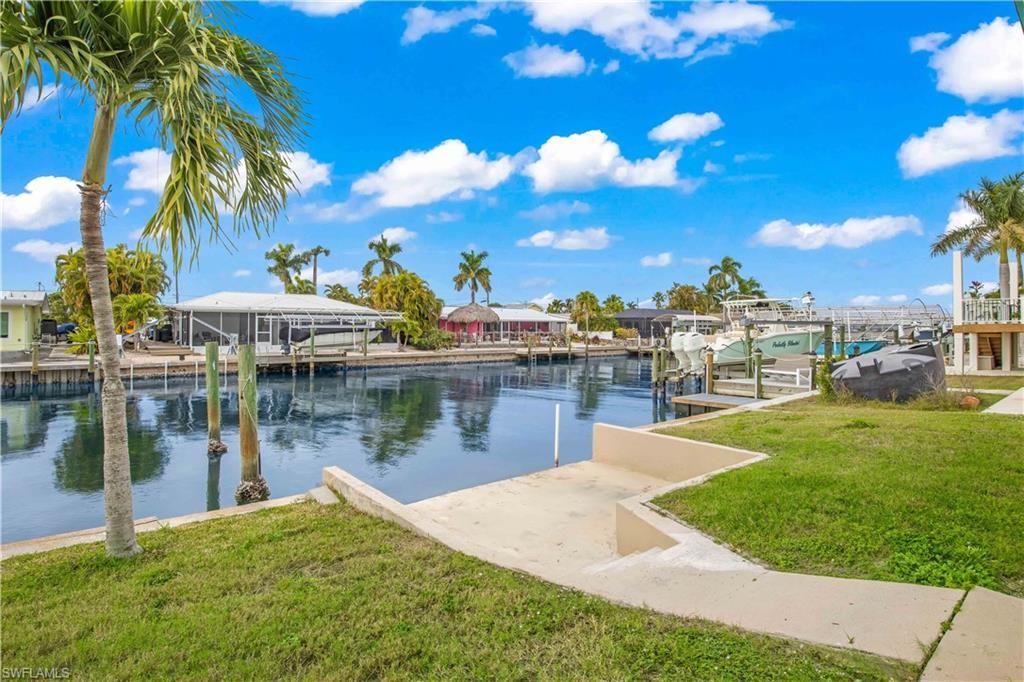 2742 Bruce St , Matlacha, FL 33993 Photo