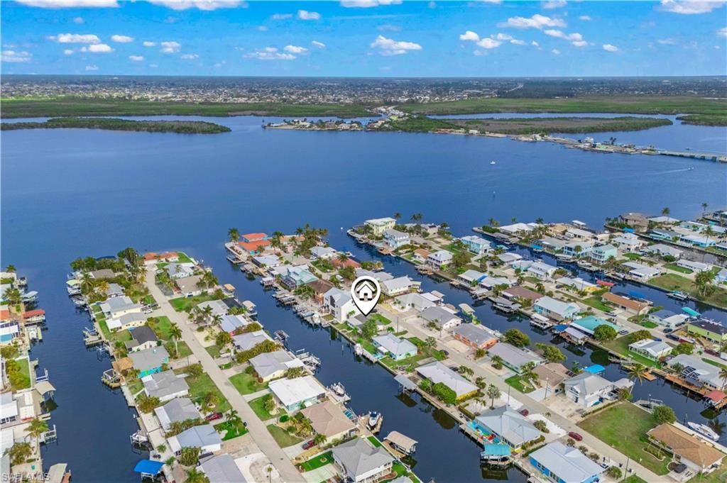 2742 Bruce St , Matlacha, FL 33993 Photo