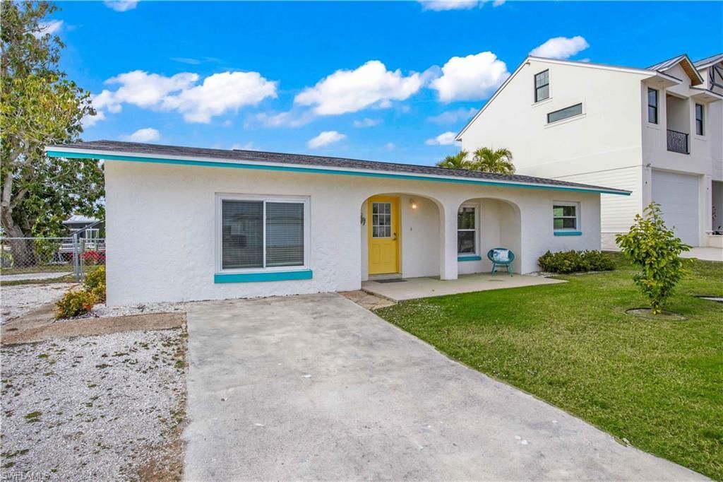 2742 Bruce St , Matlacha, FL 33993 Photo