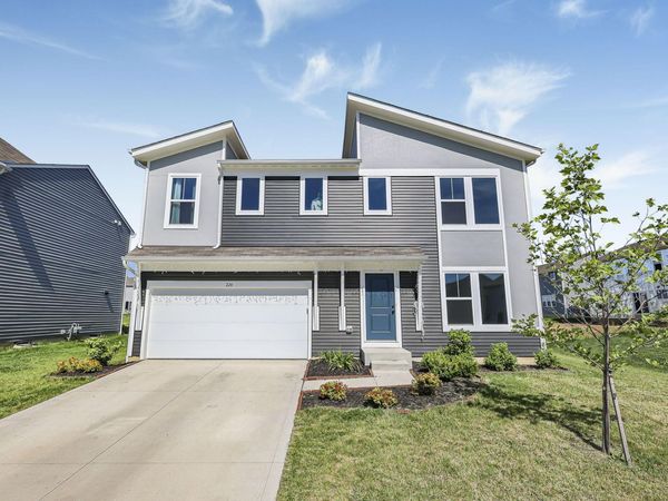 224 Leatherleaf Way , Pataskala, OH 43062